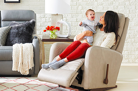 The Difference Between Glider And Rocker: Which is The Best For The Nursery?